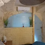 La Grotta *